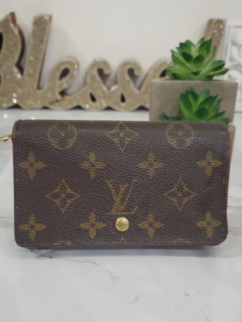 LOUIS VUITTON Brown Monogram Canvas Porte-Monnaie Tresor Wallet🤎